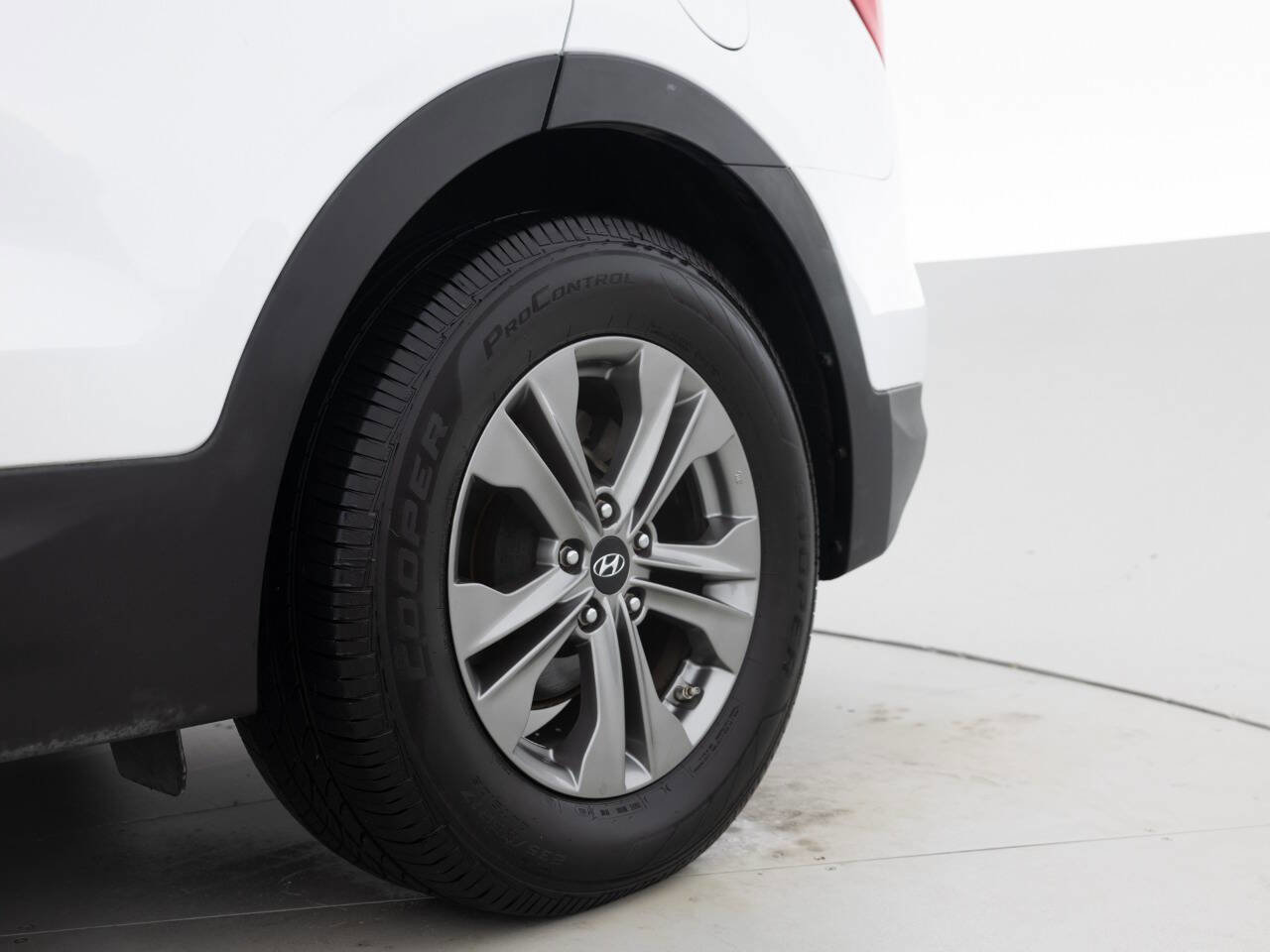 Used 2016 Hyundai Santa Fe Sport FWD image 20