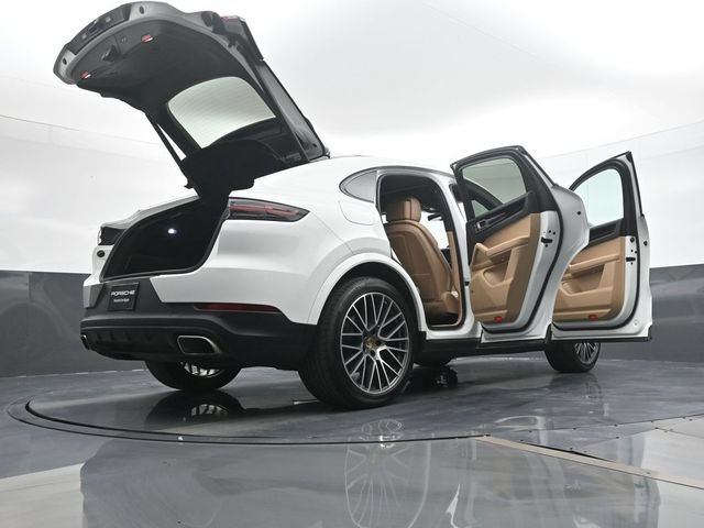 Certified 2021 Porsche Cayenne Coupe AWD/4WD image 27