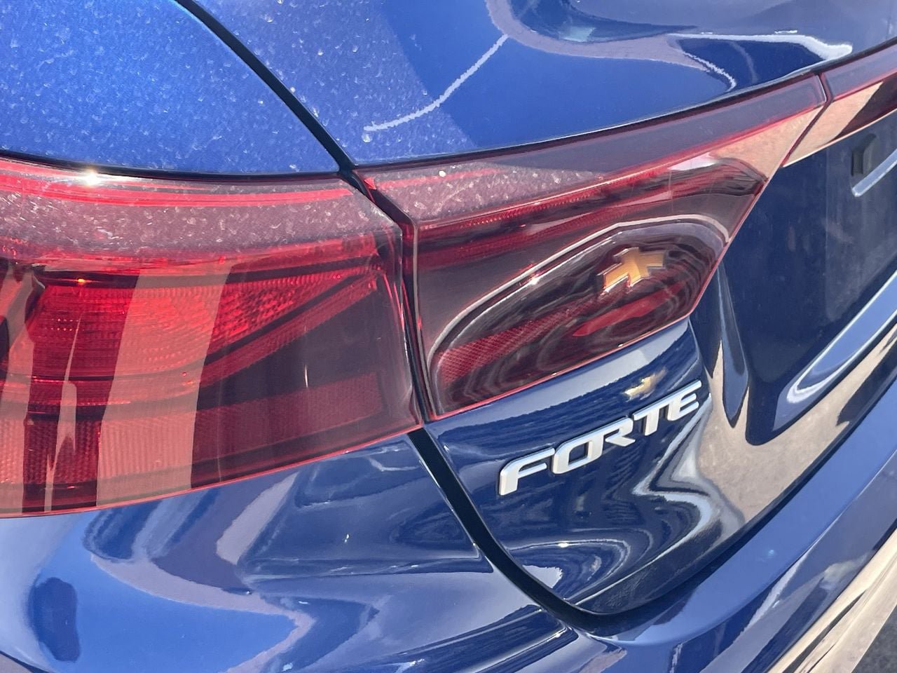 Certified 2022 Kia Forte LXS w/ LXS Technology Package FWD image 9