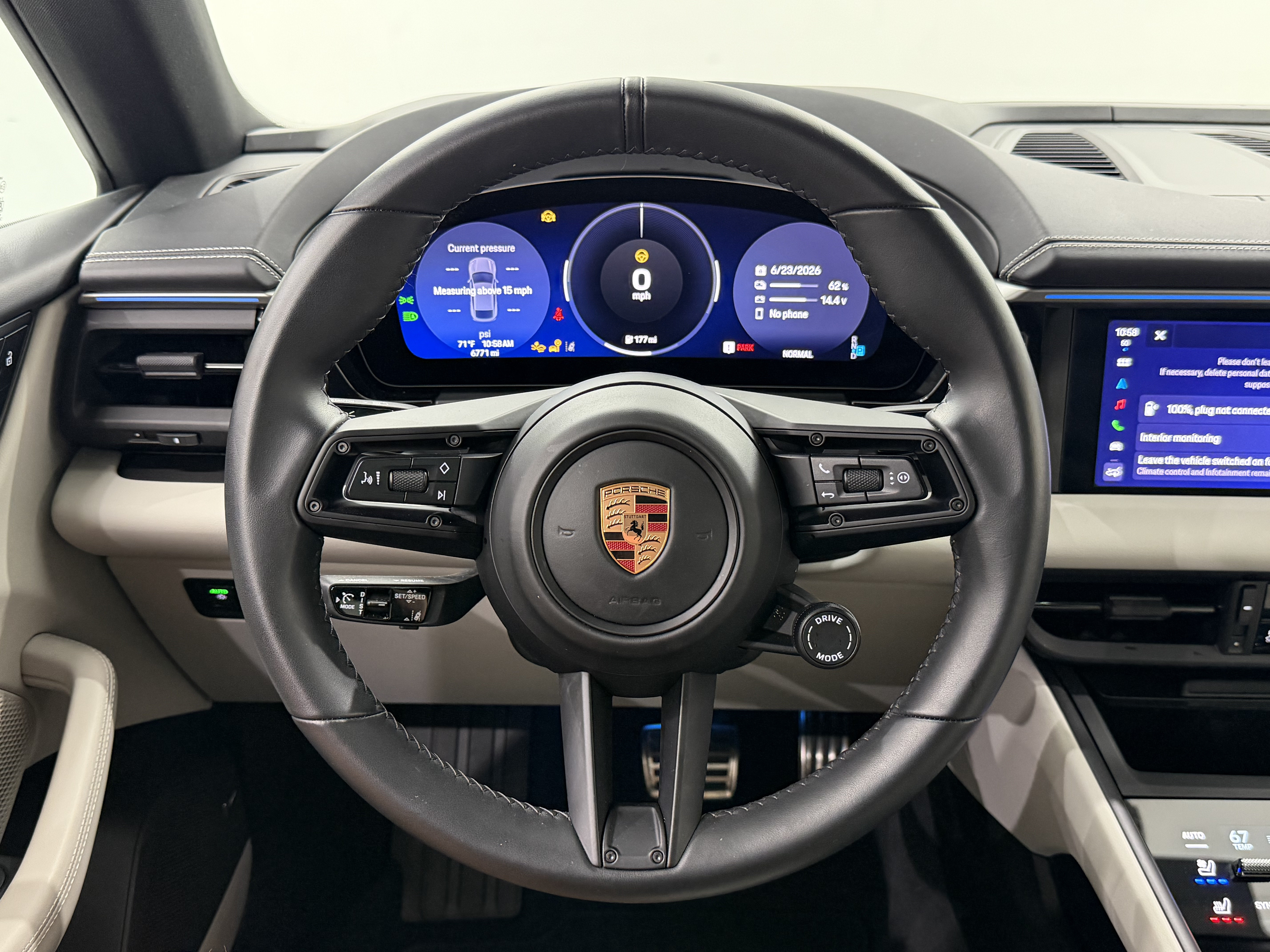 Certified 2025 Porsche Macan 4 Electric AWD/4WD image 46