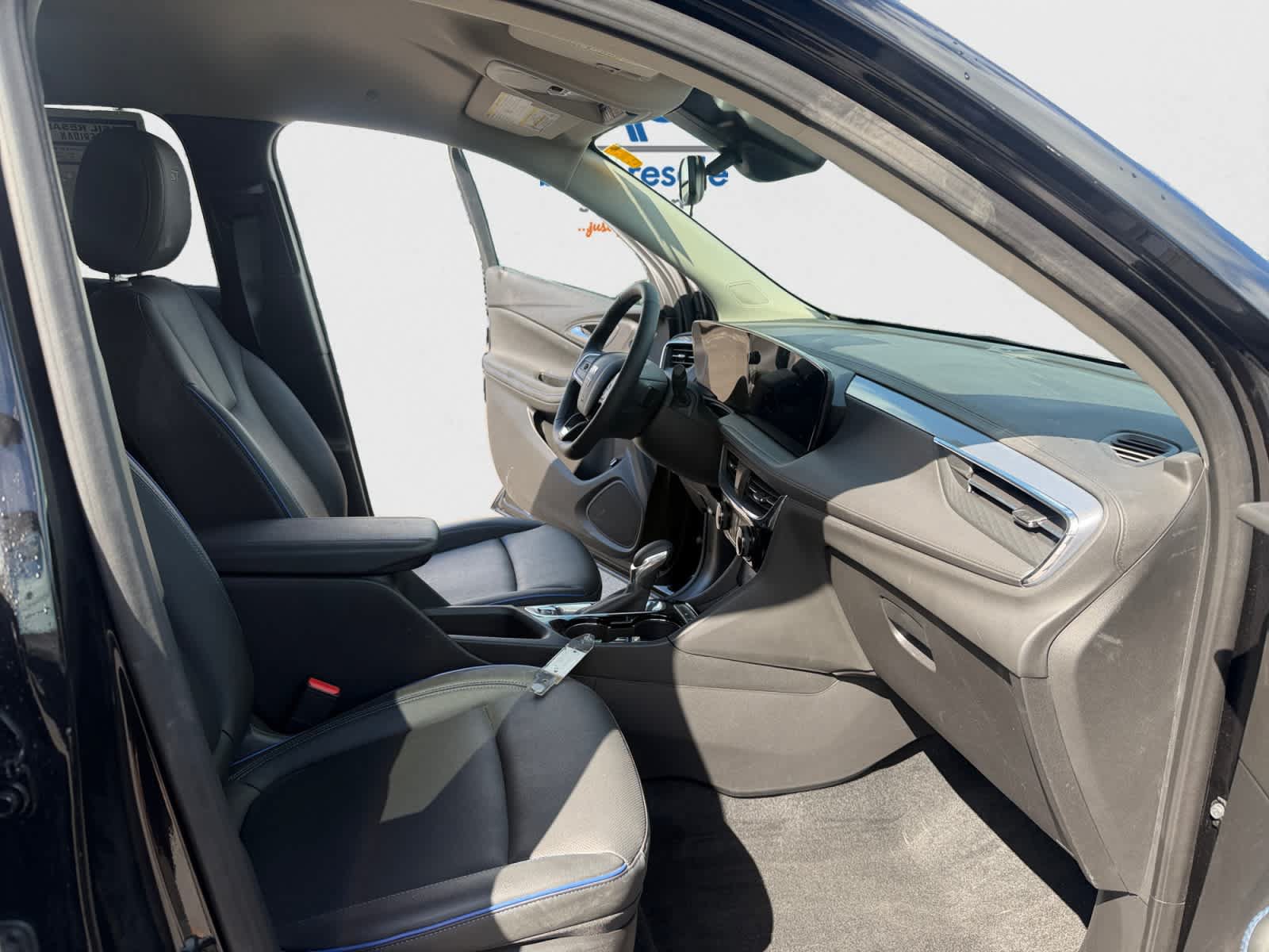 Used 2025 Buick Encore GX Sport Touring w/ Comfort Package FWD image 19