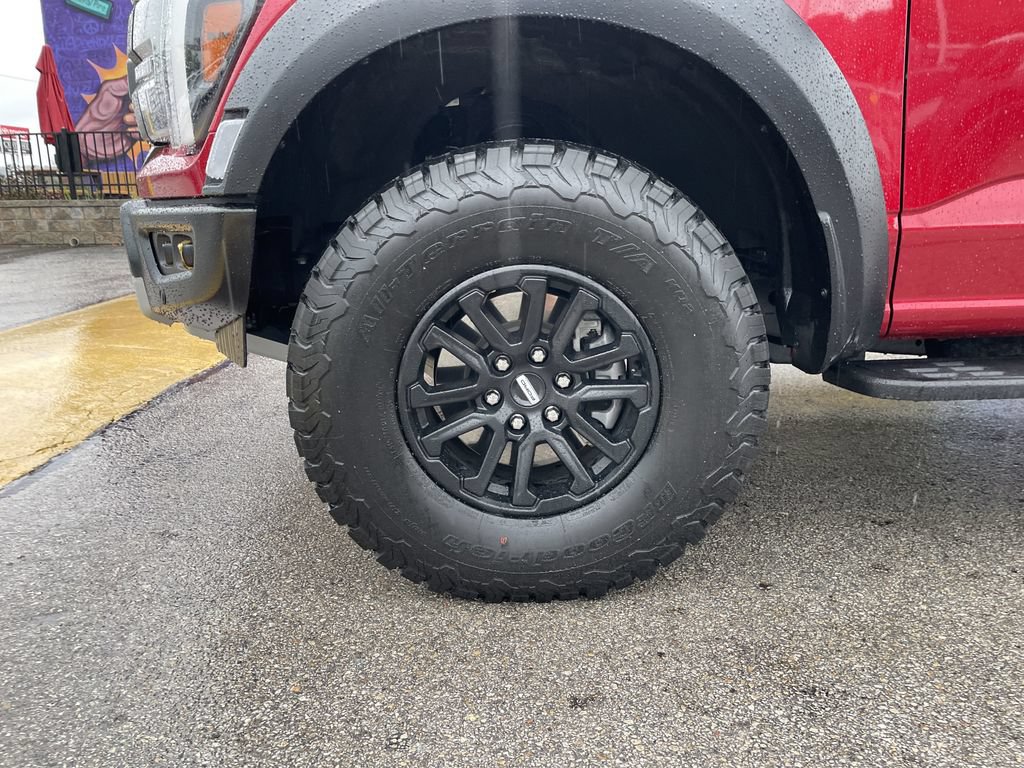 Used 2025 Ford F150 Raptor AWD/4WD image 9