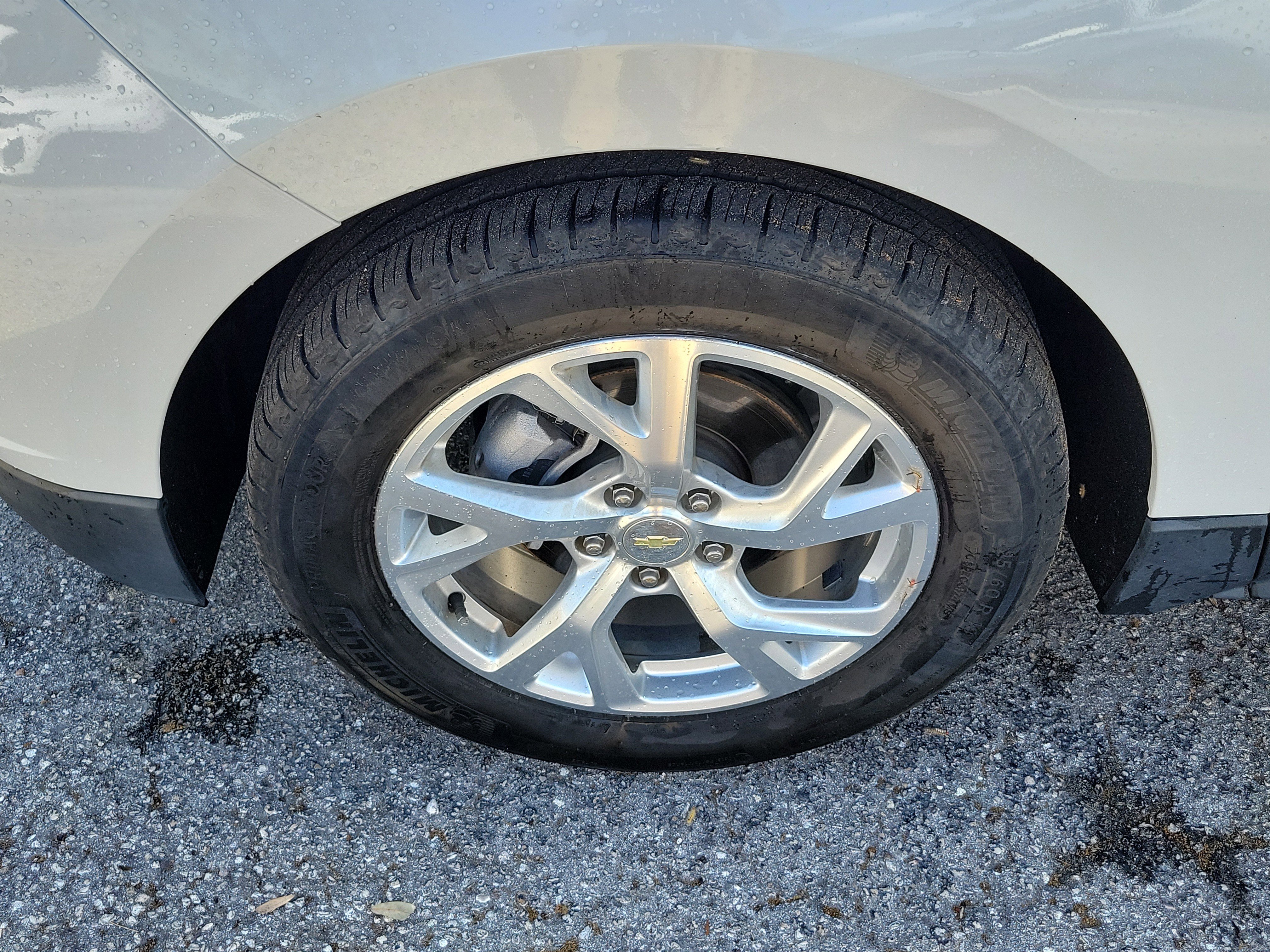 Used 2020 Chevrolet Equinox Premier image 41