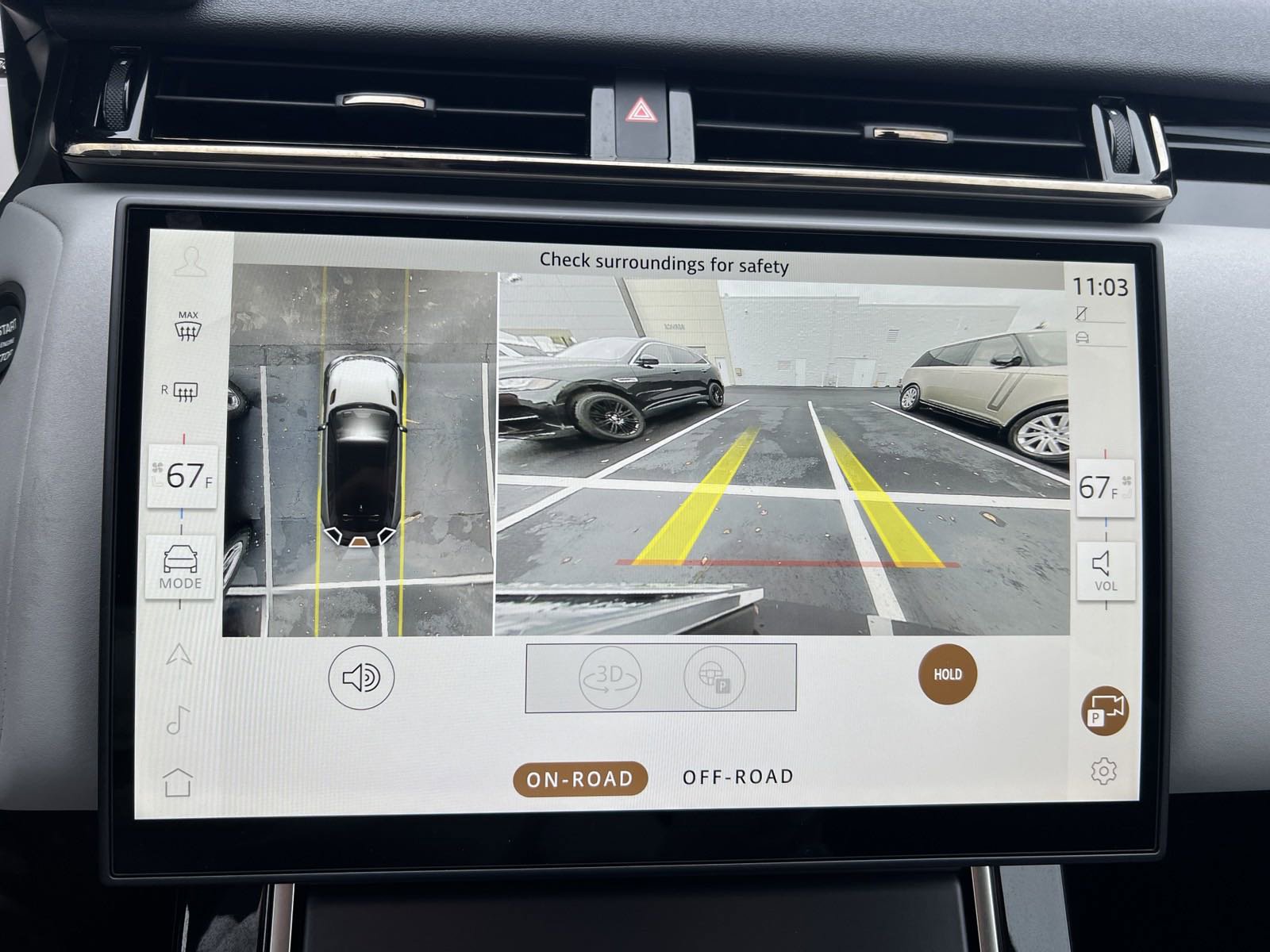 New 2025 Land Rover Range Rover Velar Dynamic SE image 19