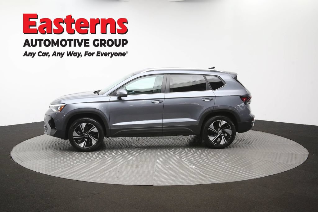 Used 2025 Volkswagen Taos SE AWD/4WD image 58
