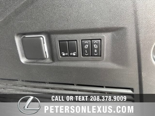 Used 2023 GMC Yukon Denali w/ Denali Reserve Package AWD/4WD image 24