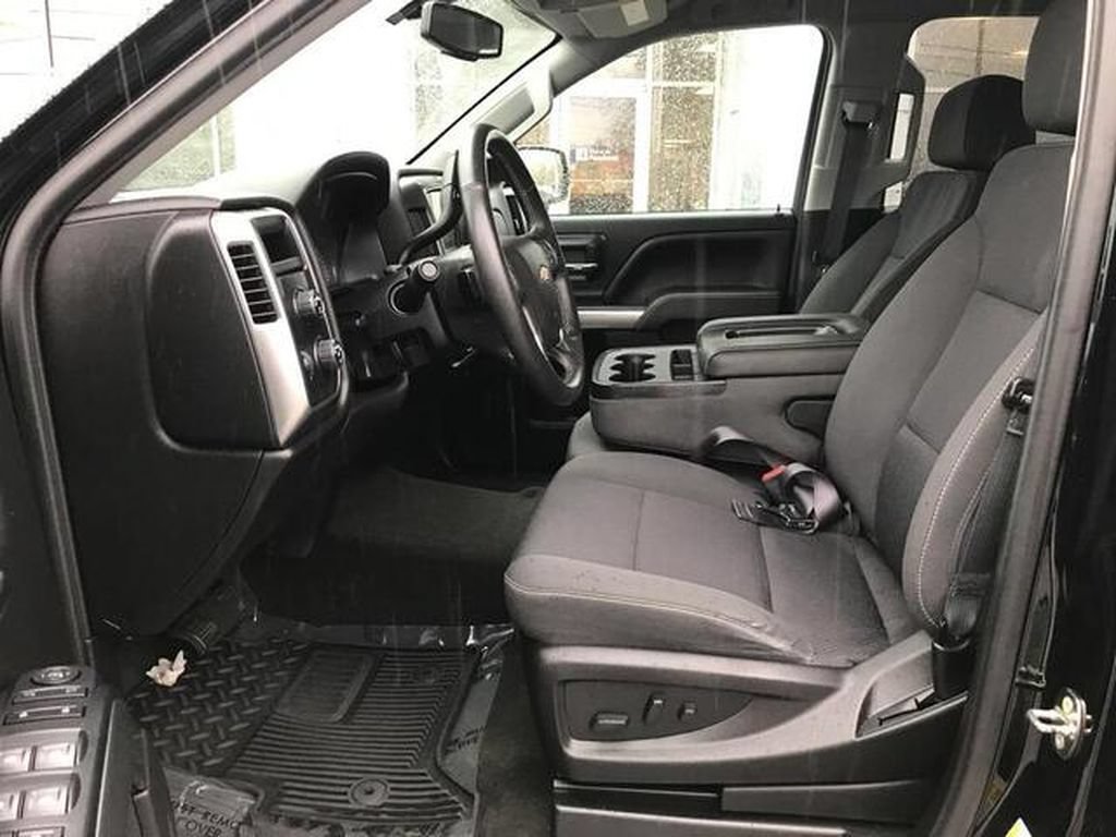 Used 2018 Chevrolet Silverado 1500 LT w/ All Star Edition AWD/4WD image 10