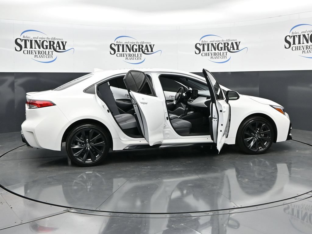 Used 2025 Toyota Corolla SE FWD image 36