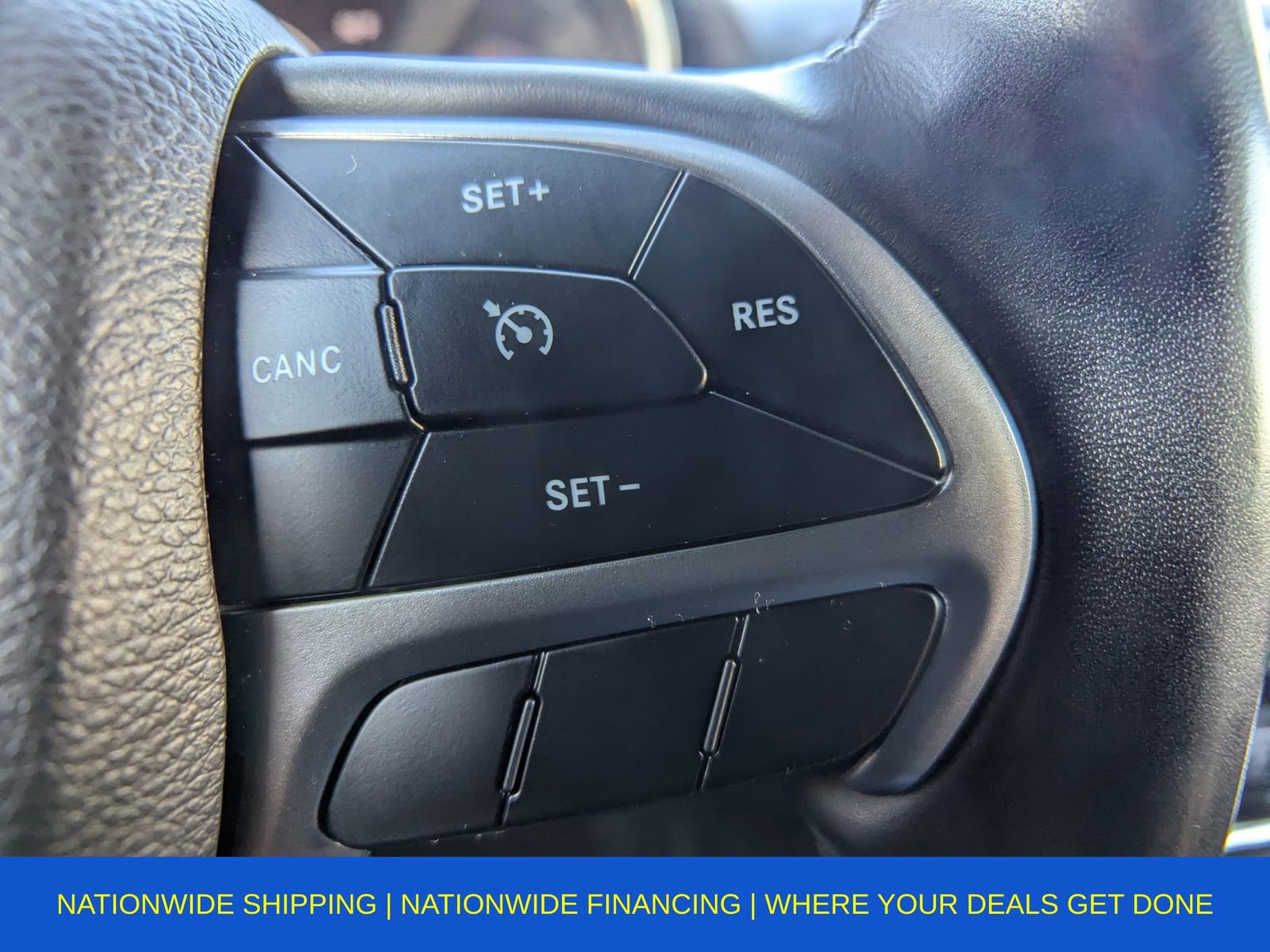 Used 2022 Jeep Grand Cherokee Laredo X image 33