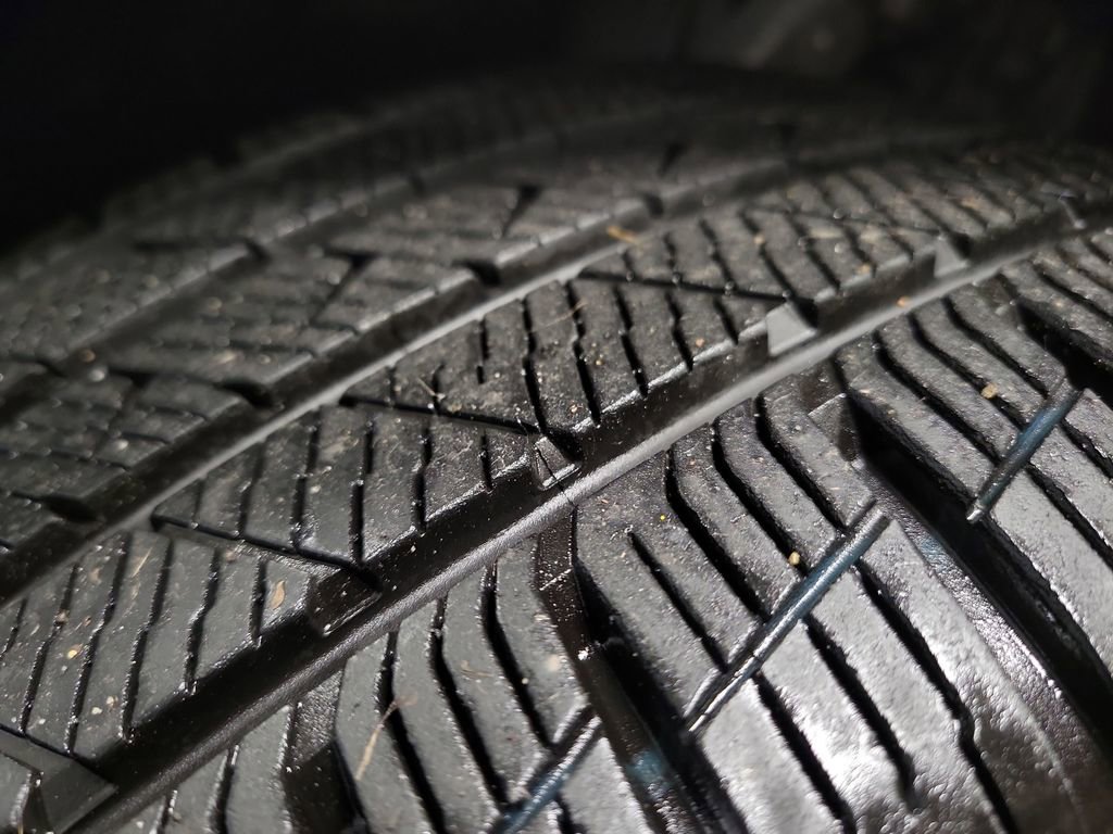 Used 2019 Volvo XC60 T5 R-Design image 12