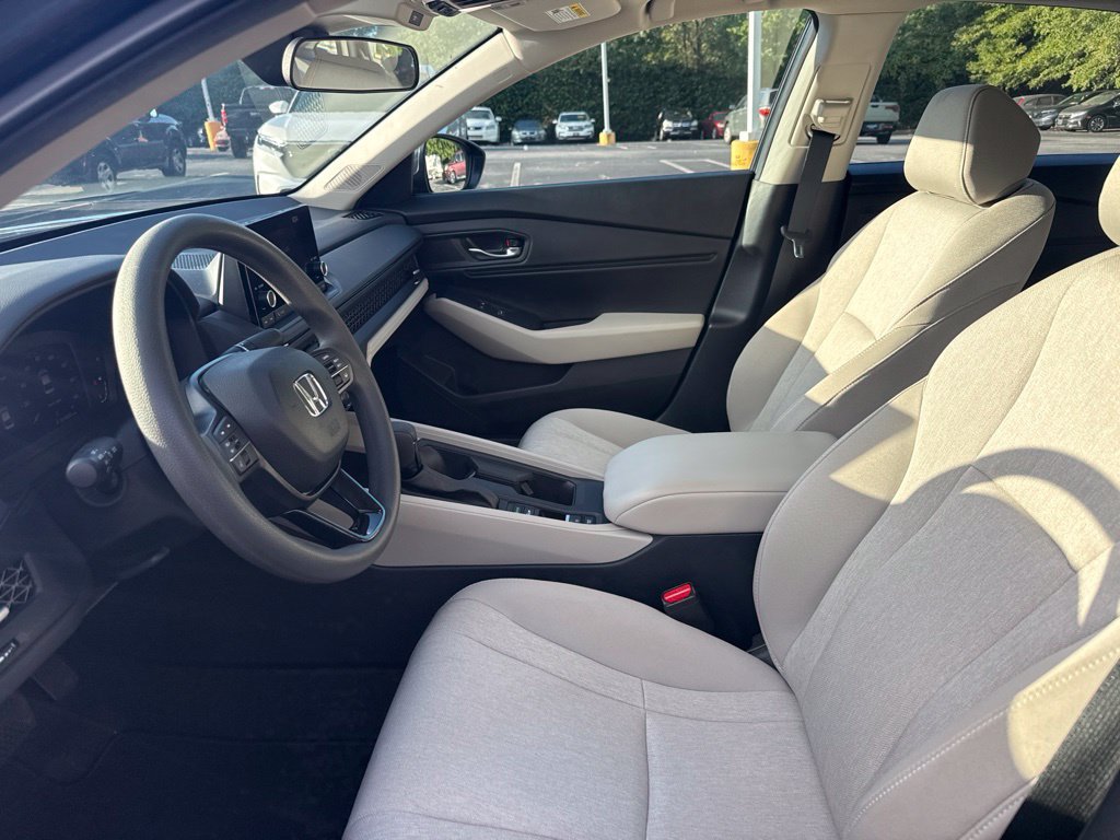 Used 2024 Honda Accord EX image 18
