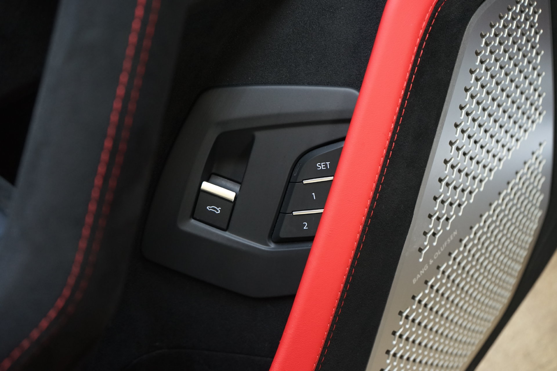 Used 2023 Lamborghini Urus Performante AWD/4WD image 39
