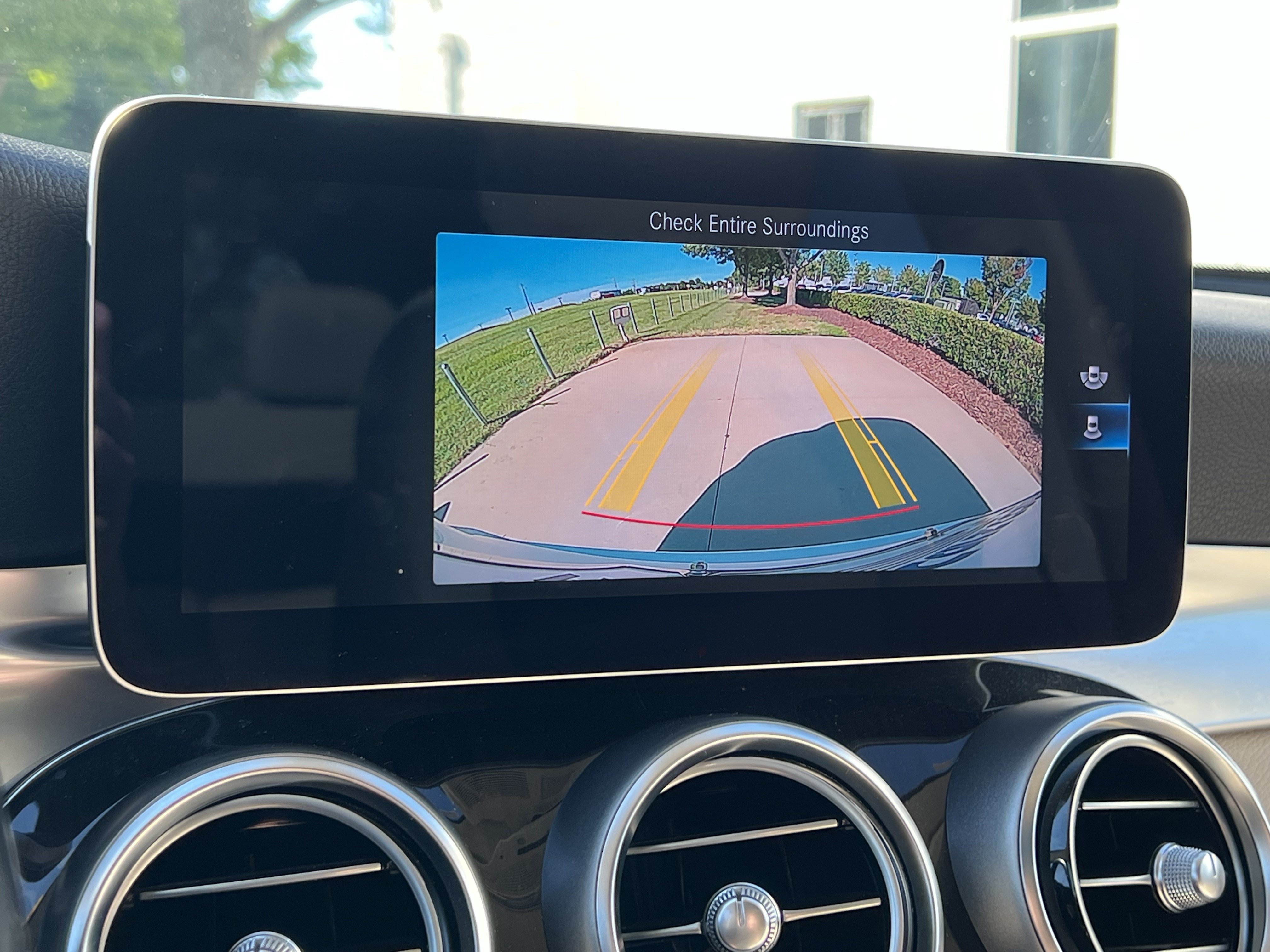 Used 2020 Mercedes-Benz GLC 300 4MATIC image 25