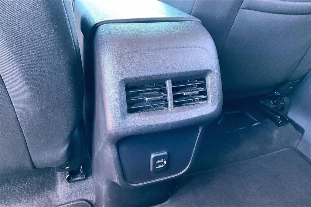 Used 2024 Chevrolet Equinox LT image 33