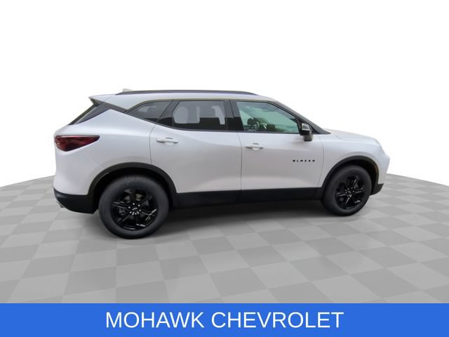 Certified 2025 Chevrolet Blazer LT w/ Sound & Technology Package AWD/4WD image 9