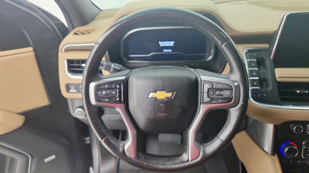 Used 2023 Chevrolet Suburban Premier image 19