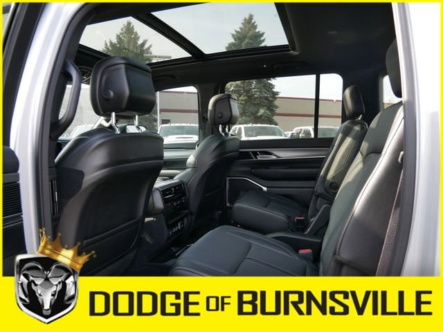 Used 2023 Jeep Wagoneer Series II image 18