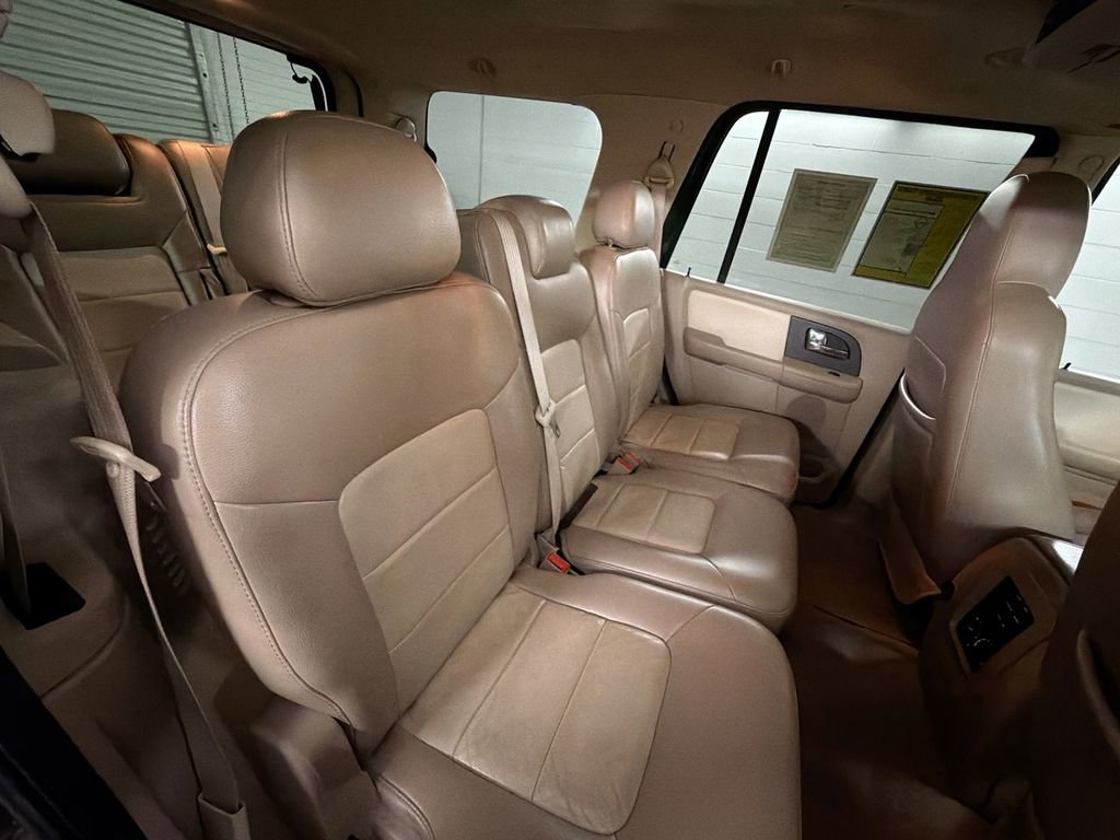 Used 2005 Ford Expedition Eddie Bauer image 23