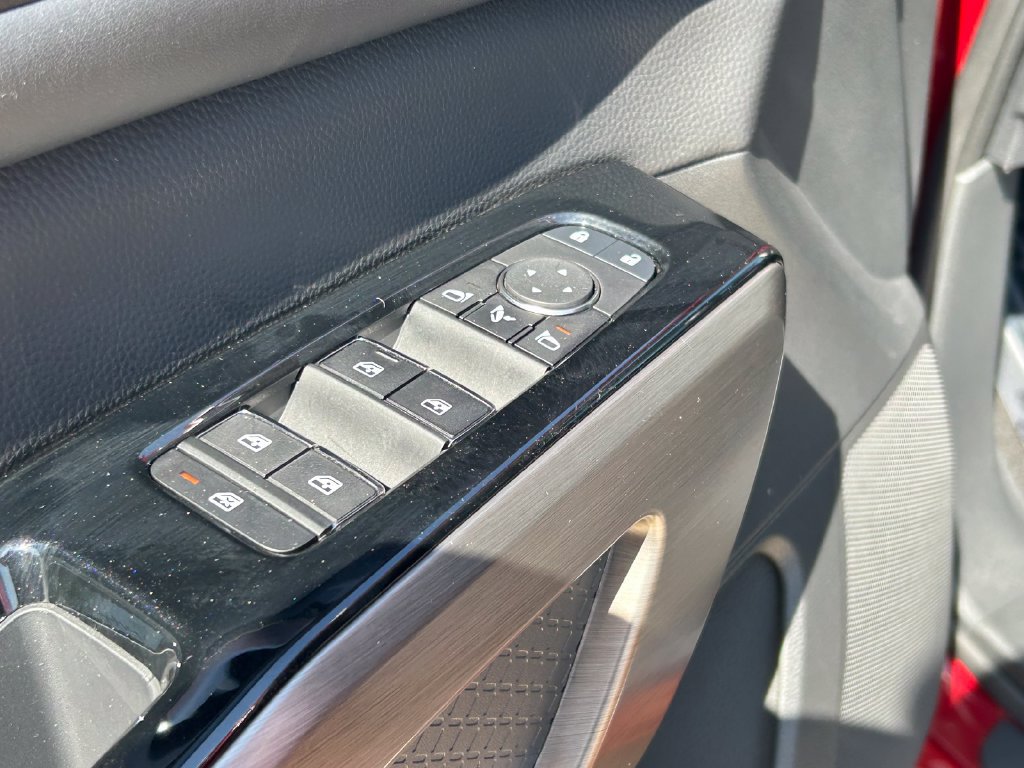 Used 2024 Nissan Pathfinder Platinum FWD image 25