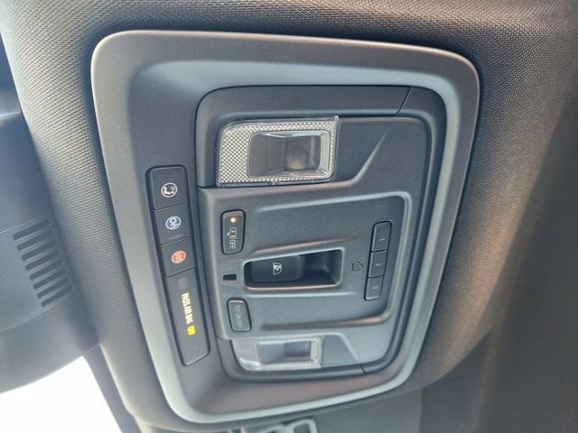 Used 2024 Chevrolet Silverado 1500 High Country w/ Technology Package image 27