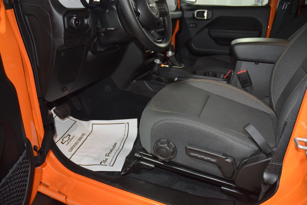 Used 2025 Jeep Wrangler Unlimited Sport AWD/4WD image 36