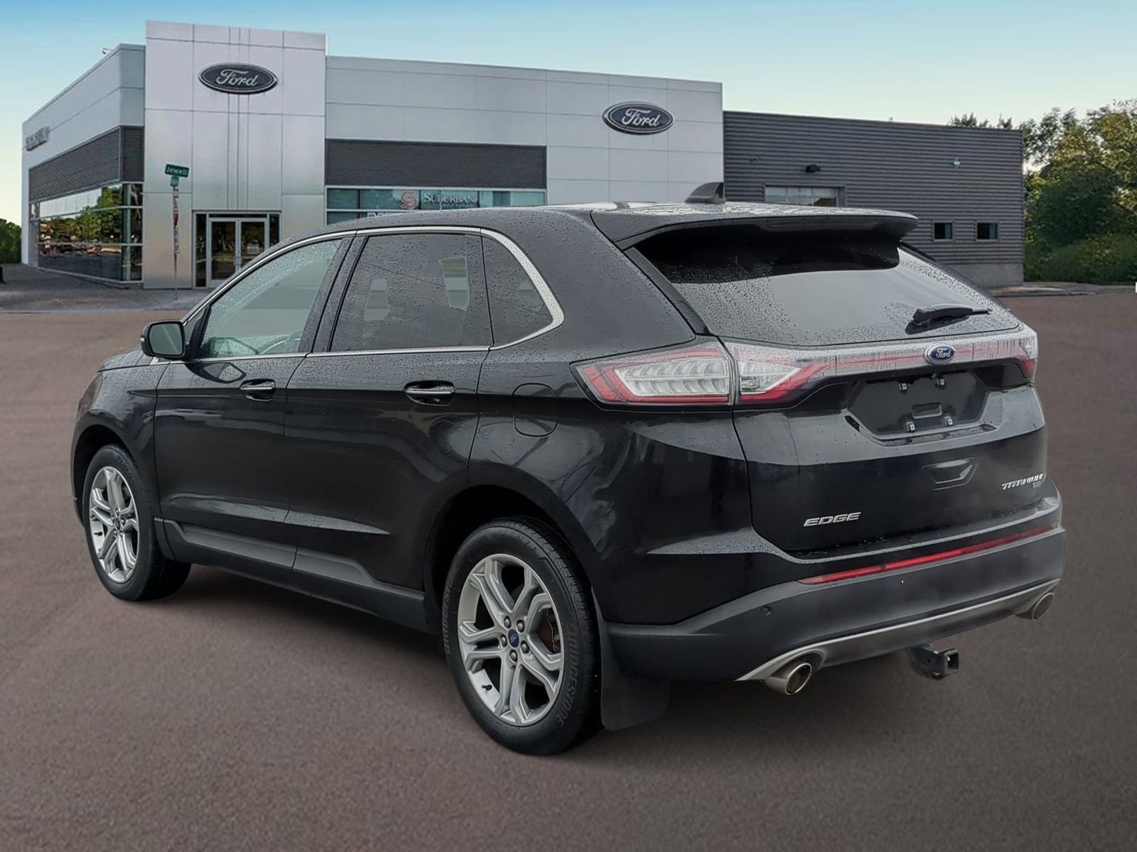 Used 2017 Ford Edge Titanium w/ Equipment Group 301A image 8