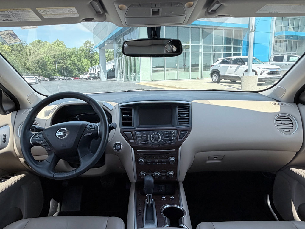 Used 2018 Nissan Pathfinder Platinum FWD image 12