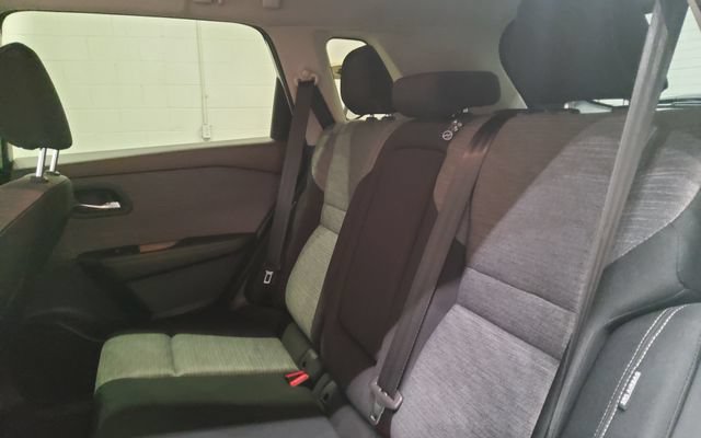 Used 2023 Nissan Rogue SV AWD/4WD image 18