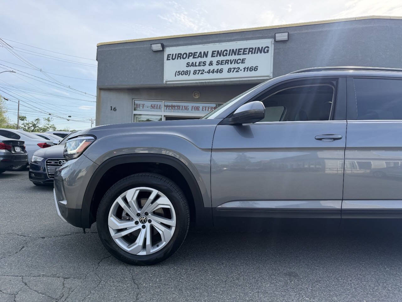 Used 2021 Volkswagen Atlas SE w/ Panoramic Sunroof Package AWD/4WD image 11