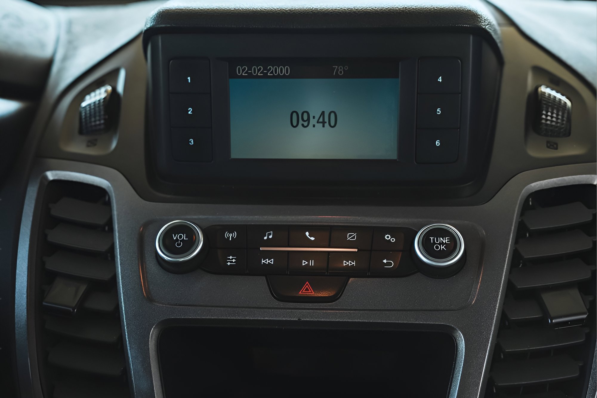 Used 2020 Ford Transit Connect XL image 18