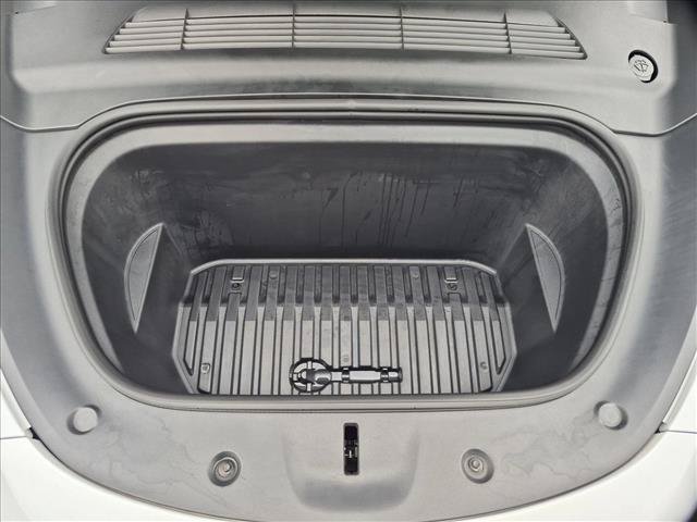 Used 2023 Tesla Model Y Long Range AWD/4WD image 24