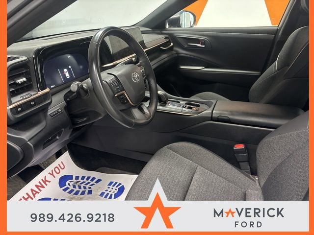 Used 2023 Toyota Crown XLE image 8