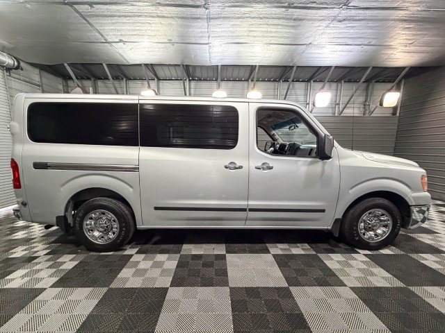 Used 2019 Nissan NV 3500 SL image 9