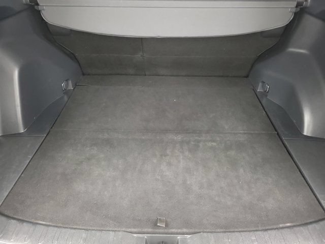 Used 2019 Toyota RAV4 XLE FWD image 9