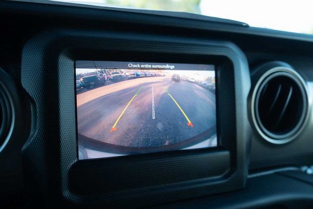 Used 2023 Jeep Wrangler Sport S image 21