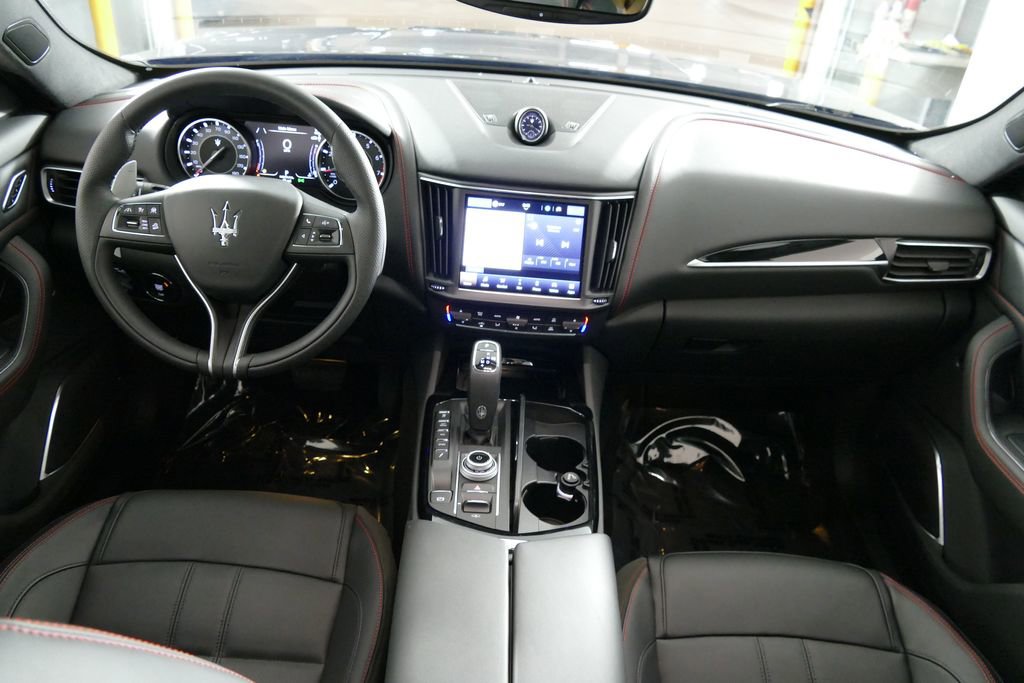 Used 2024 Maserati Levante GT Ultima AWD/4WD image 8
