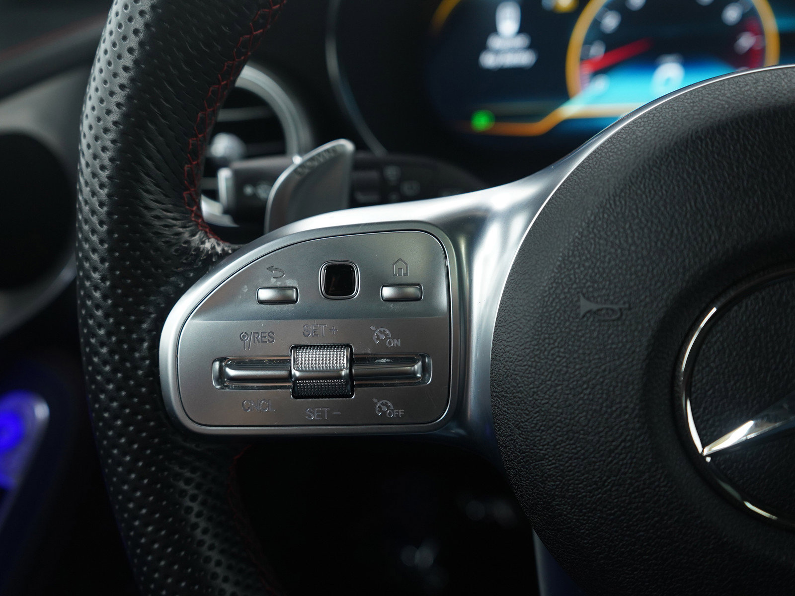 Used 2022 Mercedes-Benz GLC 43 AMG 4MATIC image 26