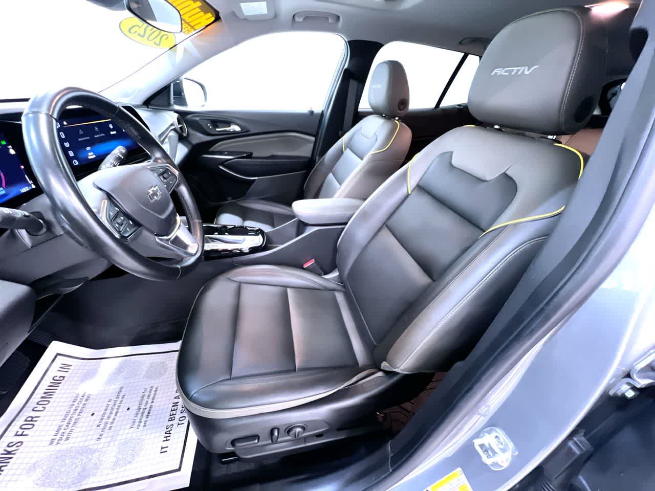 Used 2025 Chevrolet Trax ACTIV w/ Sunroof Package FWD image 14