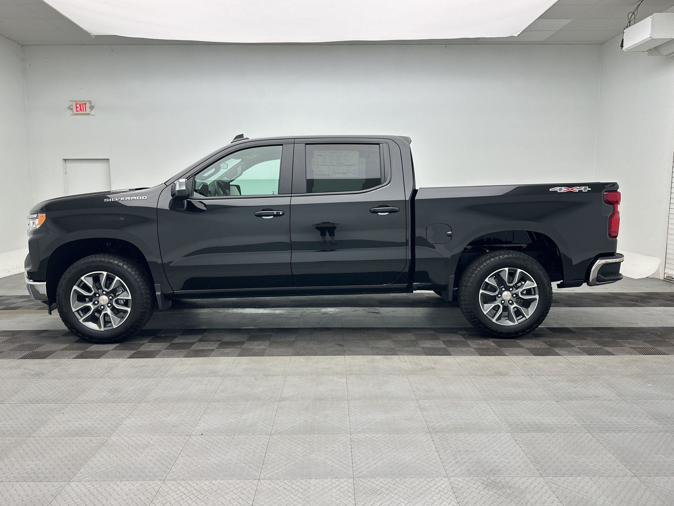 New 2026 Chevrolet Silverado 1500 LT AWD/4WD image 2