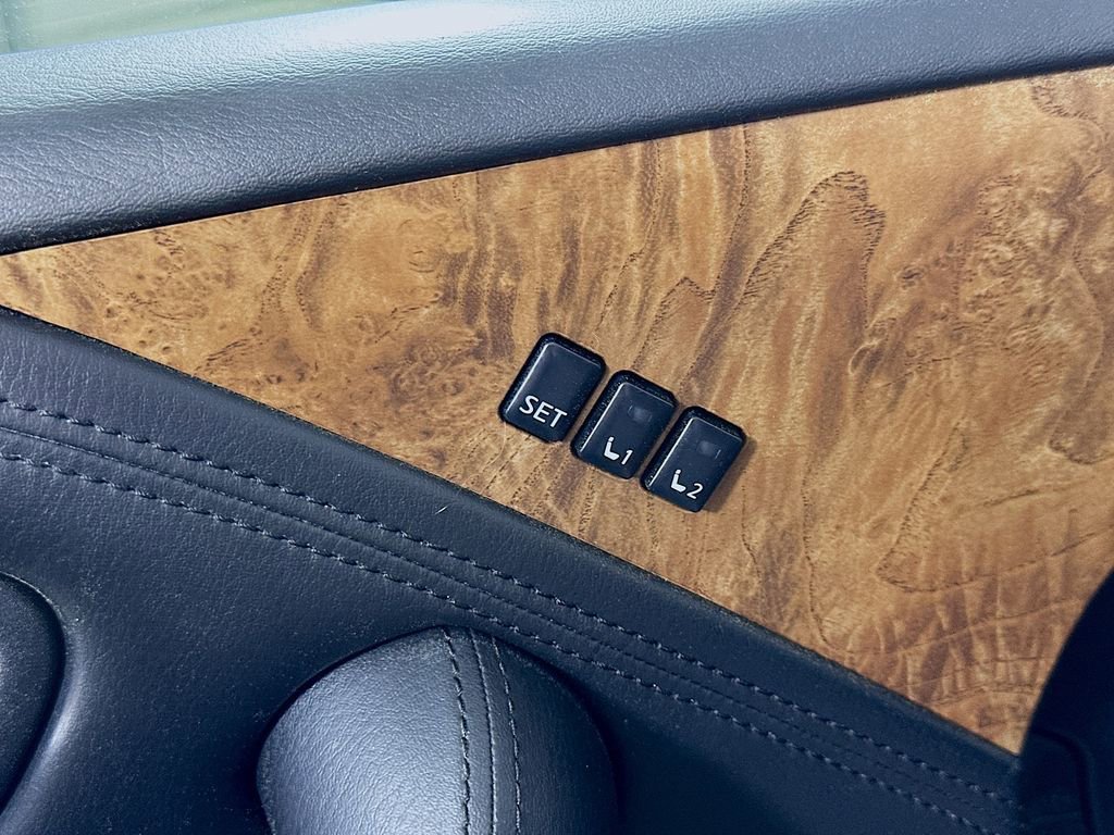 Used 2023 Nissan Armada SL w/ Captain's Chairs Package image 21