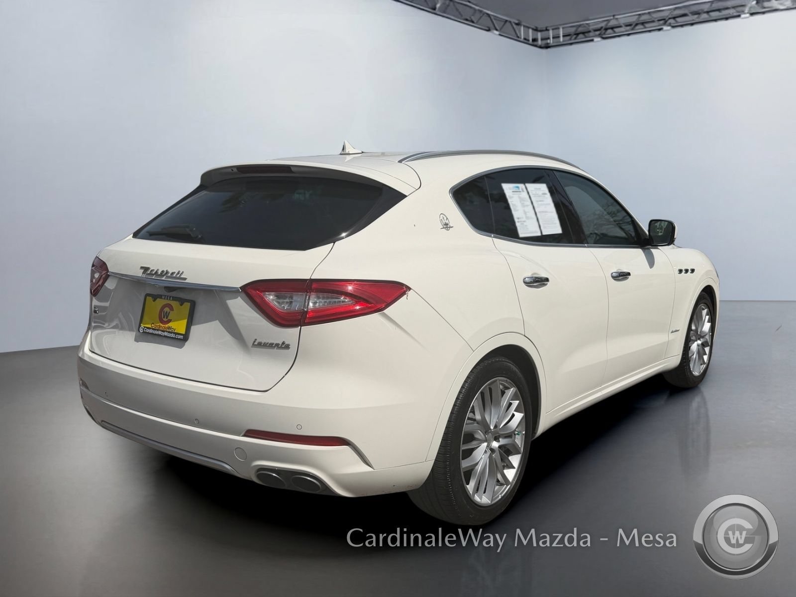Used 2019 Maserati Levante GranLusso AWD/4WD image 4