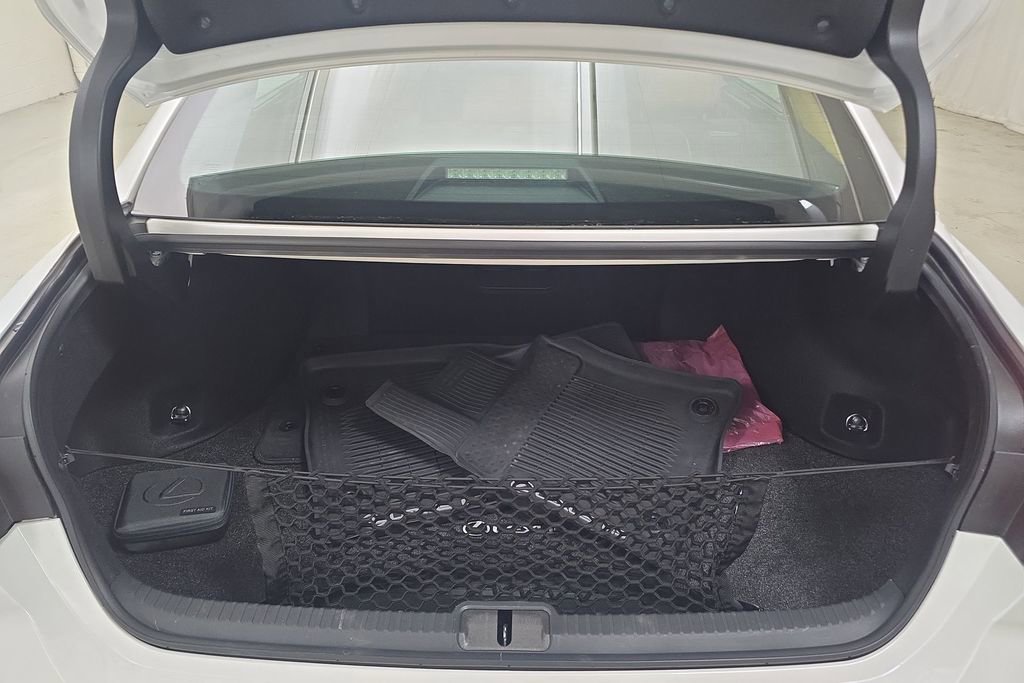 Used 2023 Lexus ES 300h Ultra Luxury image 28