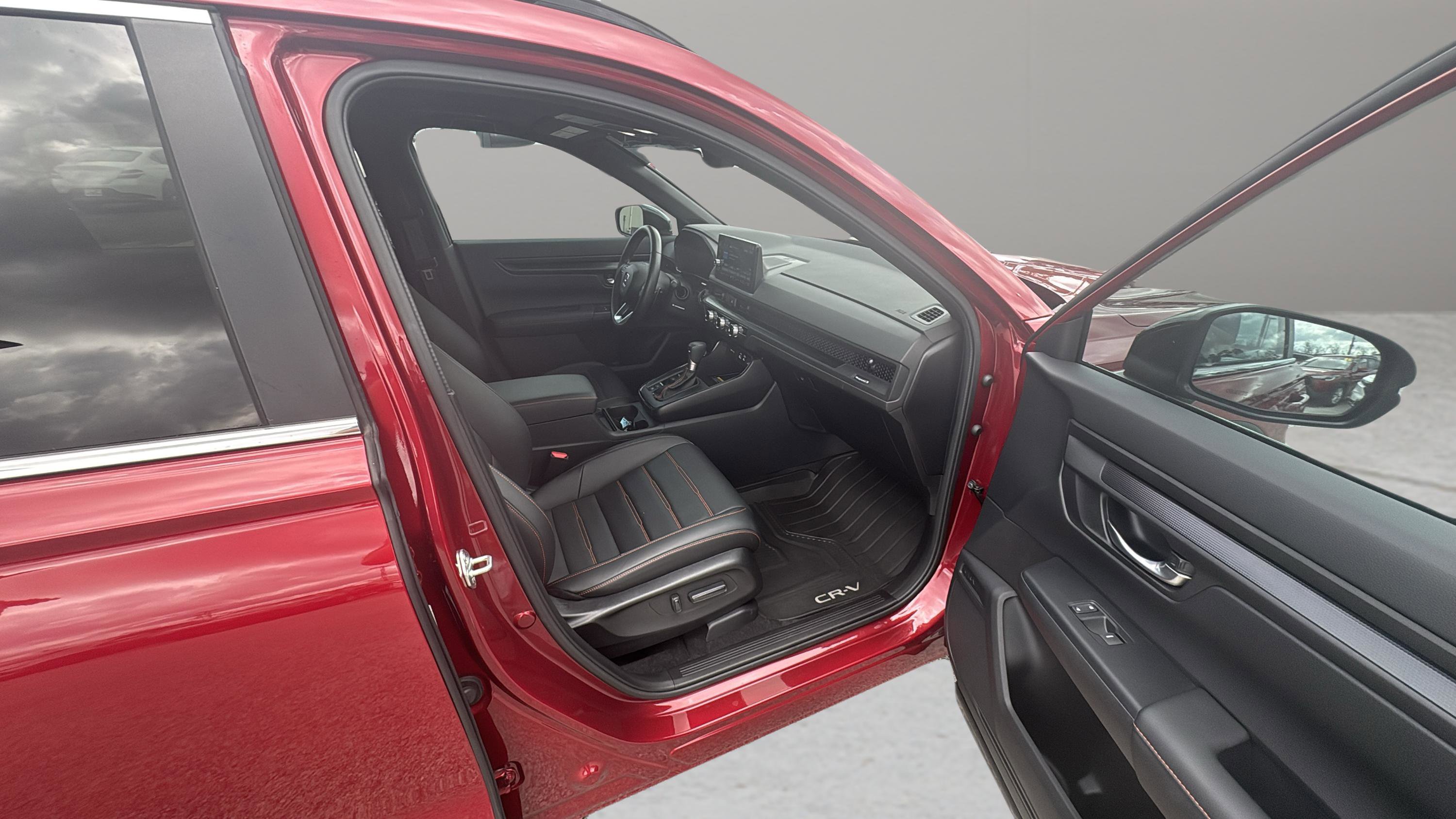 Used 2025 Honda CR-V Sport-L image 25