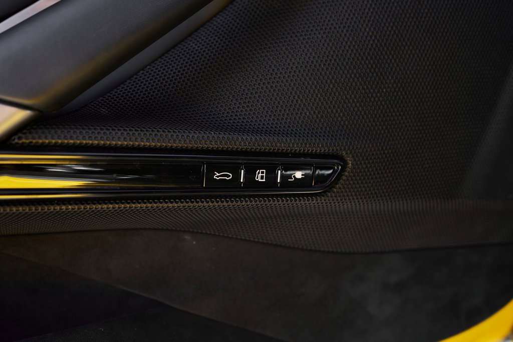 Used 2022 Ferrari SF90 Stradale image 36