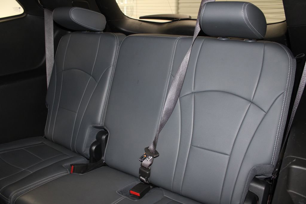 Used 2024 Buick Enclave Premium image 24