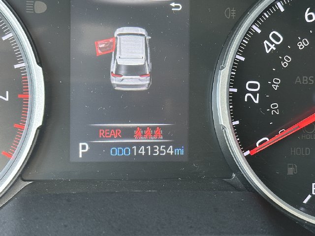 Used 2022 Toyota RAV4 LE FWD image 21