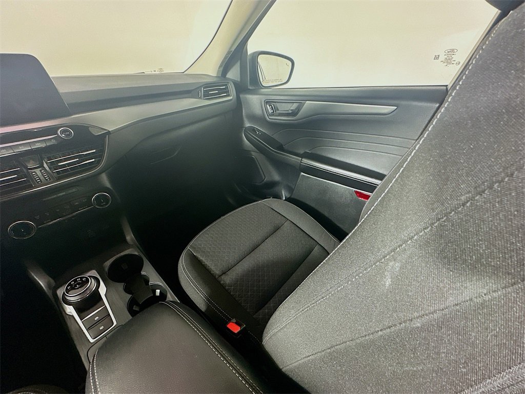 Used 2025 Ford Escape Active image 11