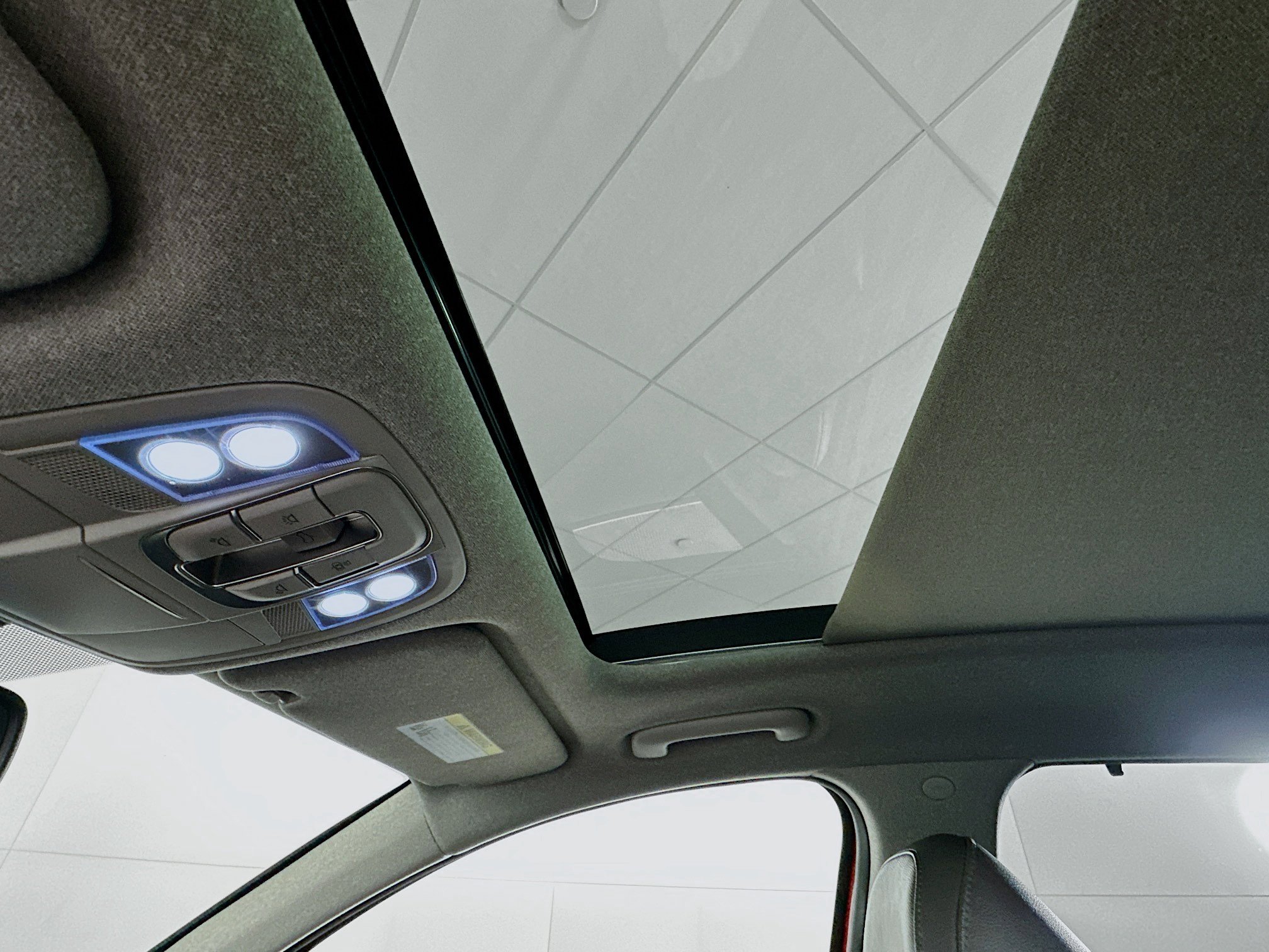 Used 2019 Hyundai Santa Fe Limited image 26