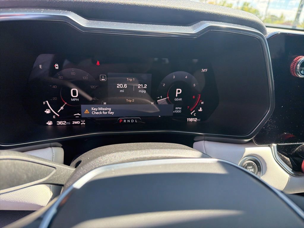 Used 2024 GMC Canyon AT4X w/ AT4X AEV Edition AWD/4WD image 8