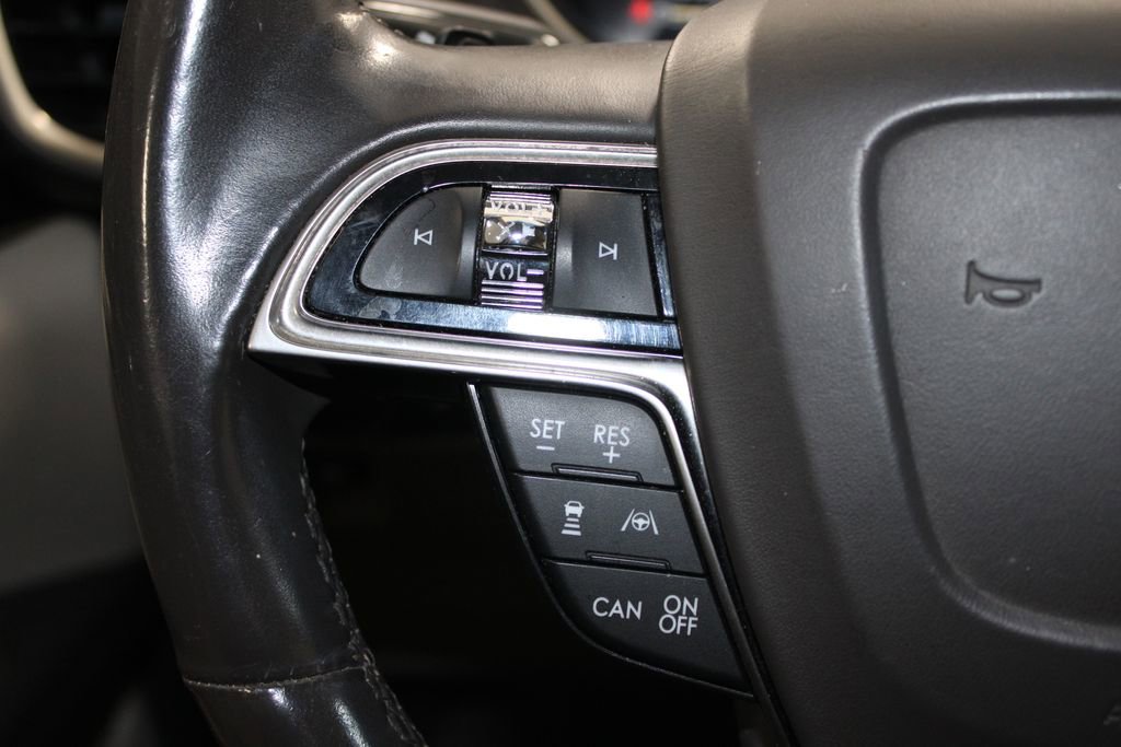 Used 2020 Lincoln Nautilus Reserve w/ Equipment Group 201A image 21